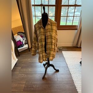 American Eagle Outfitters Mustard and Tan Plaid Shirt